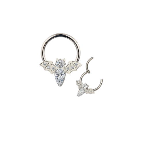 עגיל חישוק – עטלף משובץ